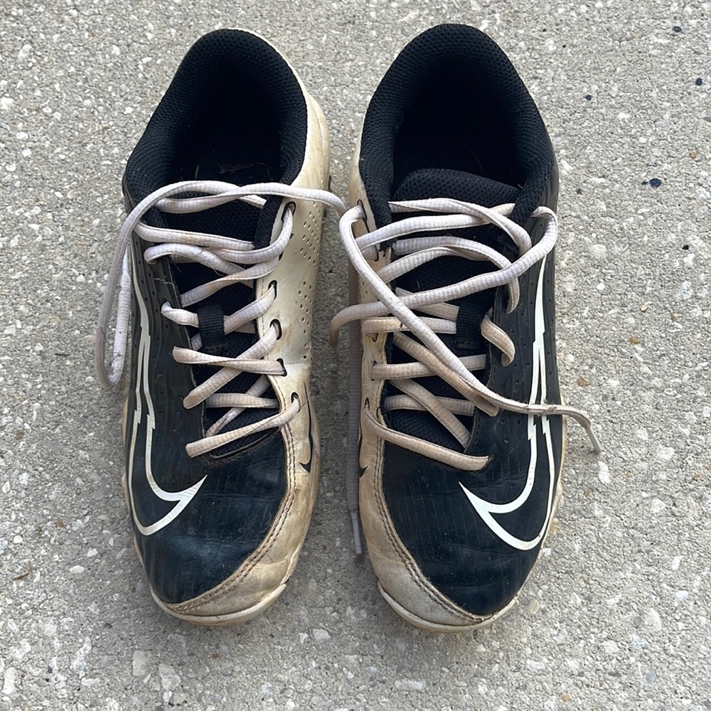 Nike youth cleats